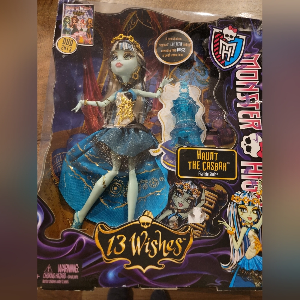 SOLD!! NIB Monster High Doll